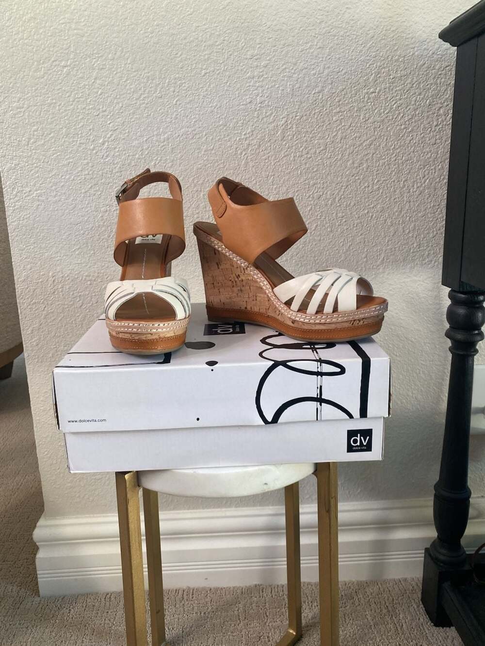 DV Dolce Vita Jaslyn Wedge Sandals Tan White Leather Cork size 8.5